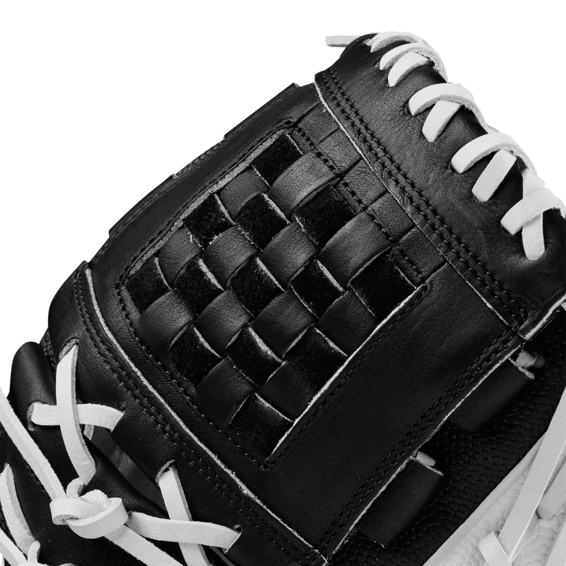 2024 A2000 Classic P12 12" Infield Fastpitch Softball Glove: WBW10267512