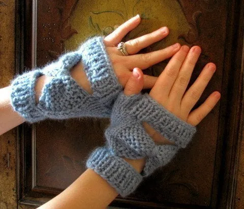 Bow Tie Wristers Fingerless Mitt Knitting Pattern Worsted