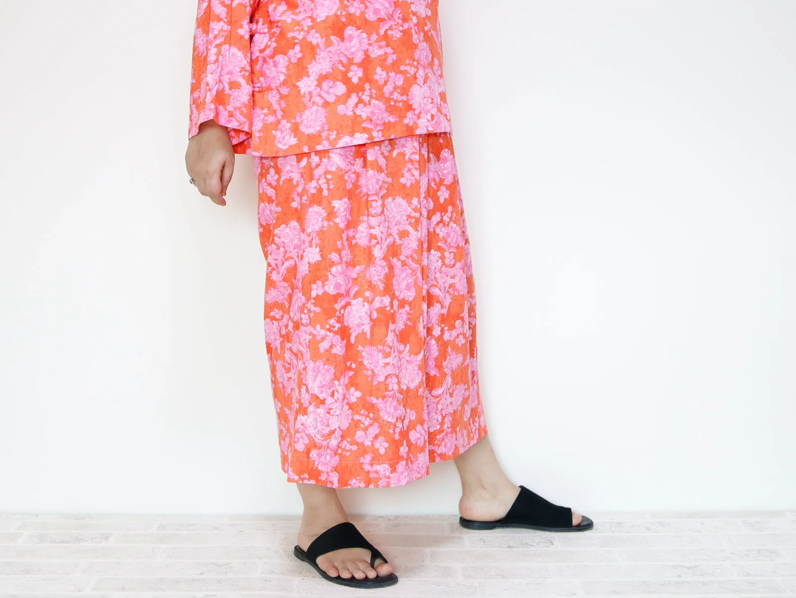 <P09R> GAUCHO FLOWER PRINTED LINEN