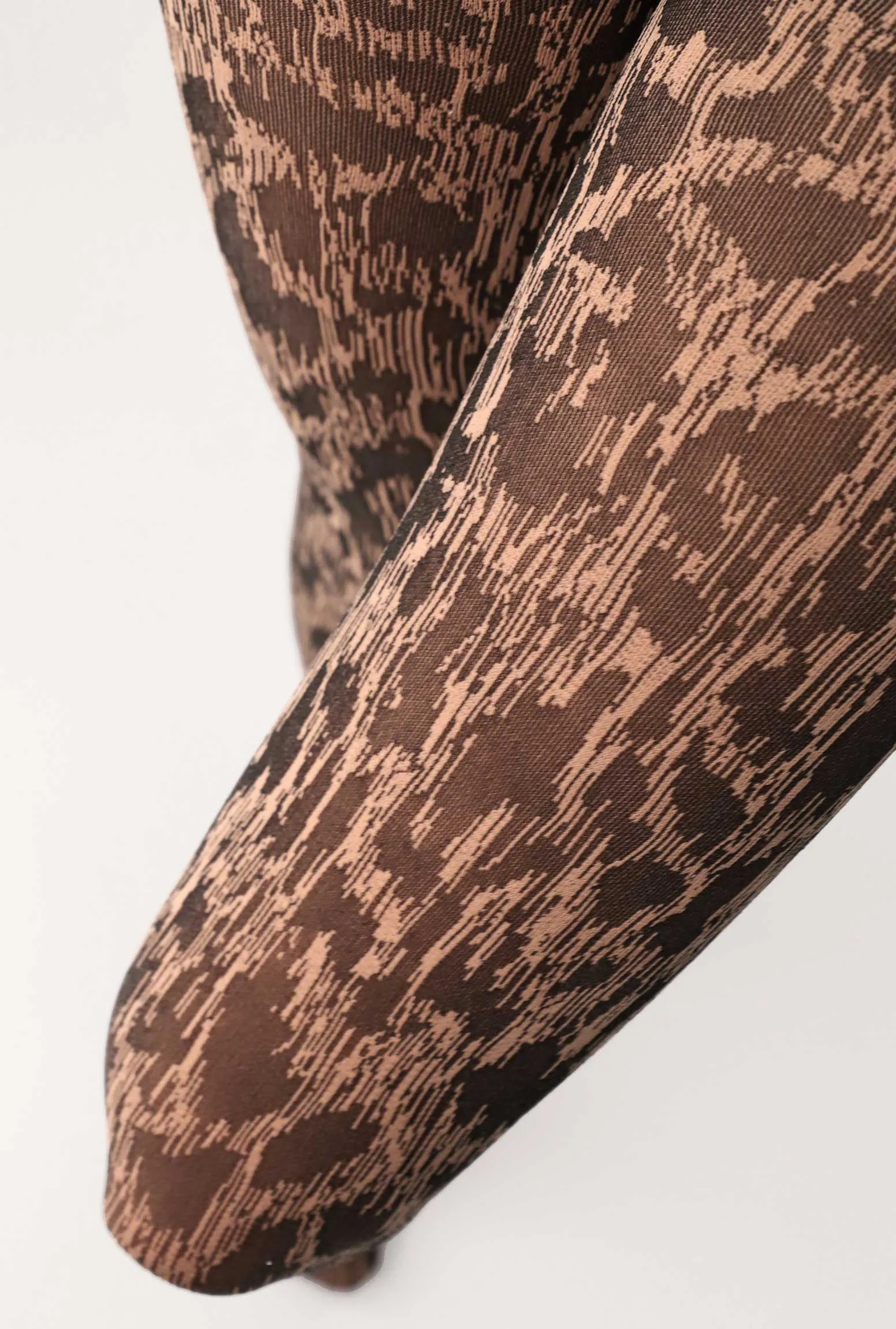 Oroblu Savannah Leopard Print Tights