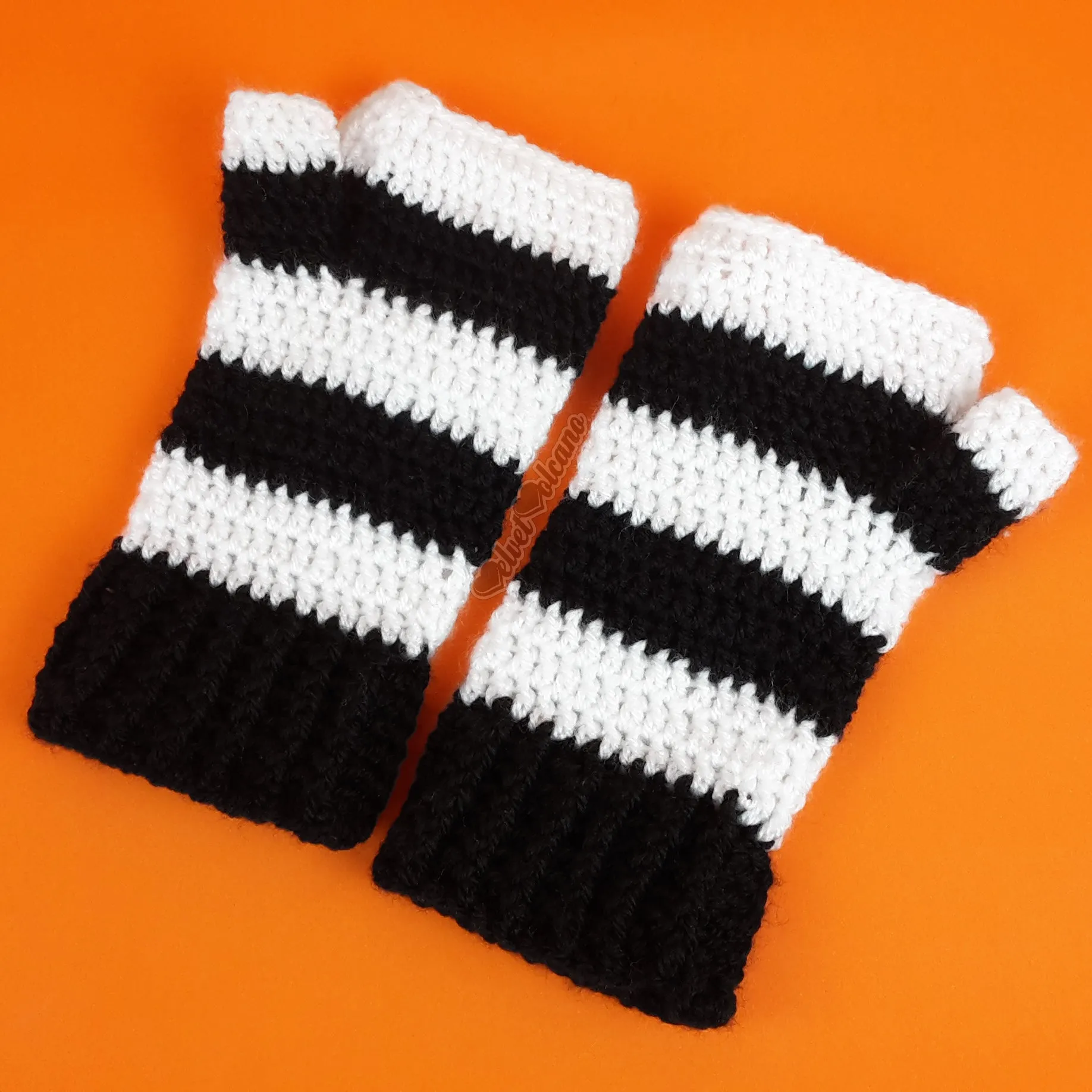 Pumpkin Stripe Fingerless Gloves