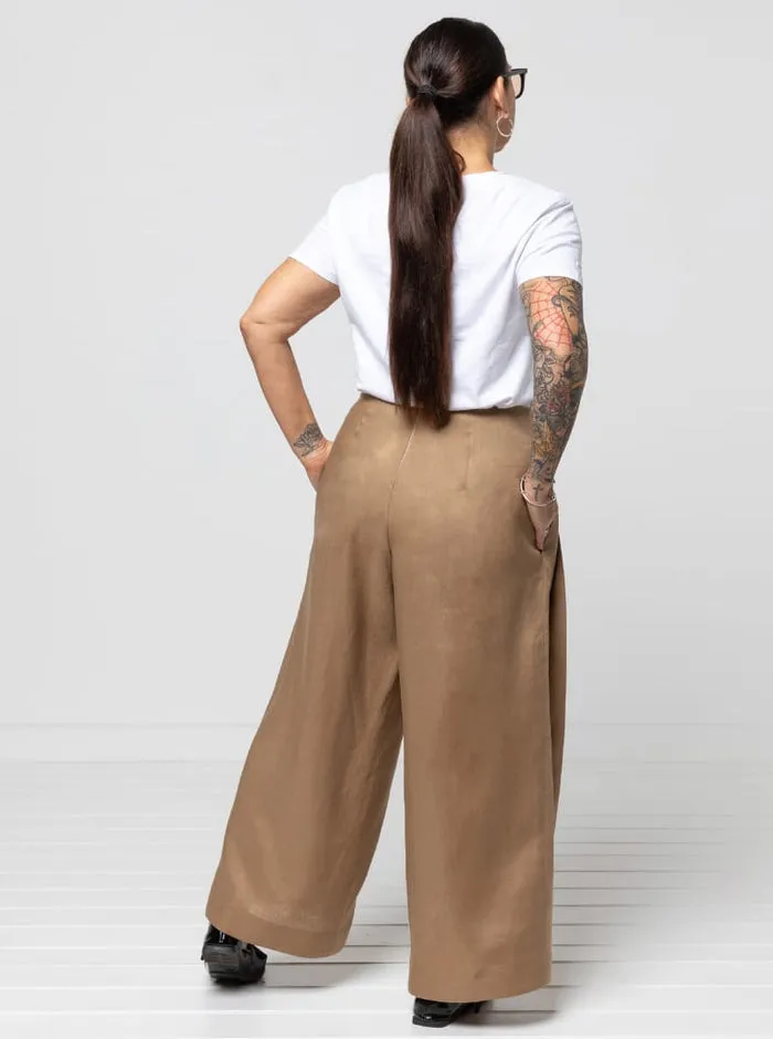 Style Arc - Atlas Woven Pants - Size 18-30