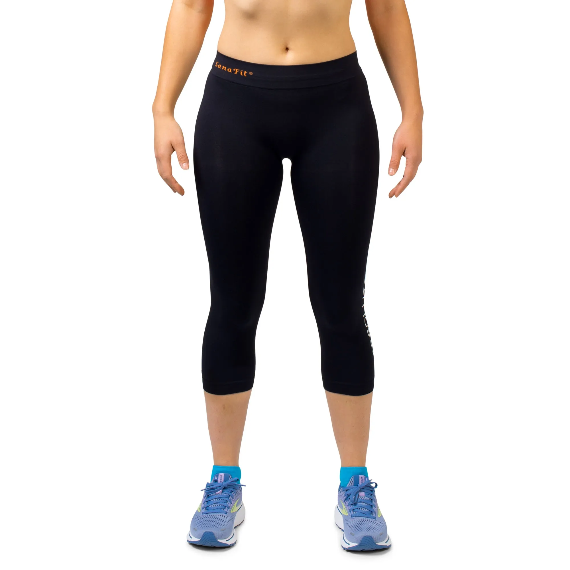 Women's [AR] 3/4 Signature Leggings